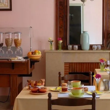 Hotel Le Logis Des Voyageurs 2*