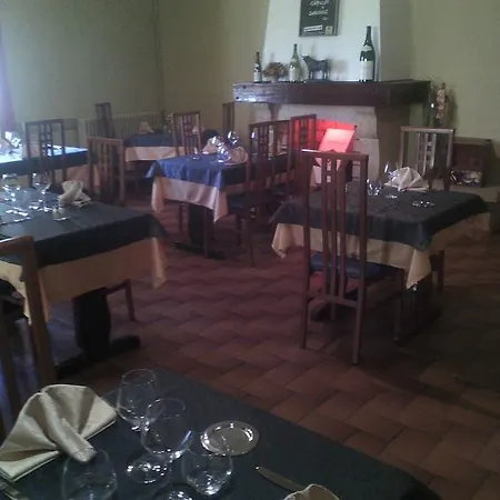 Logis Des Voyageurs Restaurant La Bonne Tabl'hay Hotel 2*
