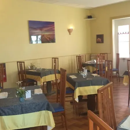 Logis Des Voyageurs Restaurant La Bonne Tabl'hay Hotel
