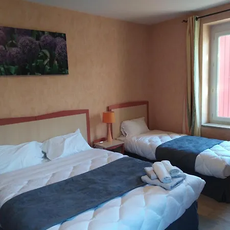 Logis Des Voyageurs Restaurant La Bonne Tabl'hay 2*
