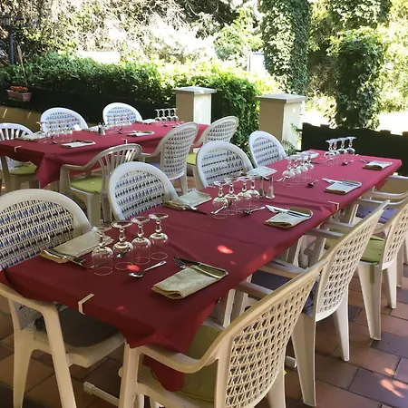 Hotel Logis Des Voyageurs Restaurant La Bonne Tabl'hay