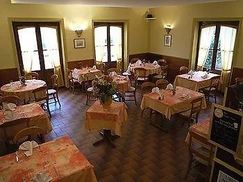 Logis Des Voyageurs Restaurant La Bonne Tabl'hay 2*