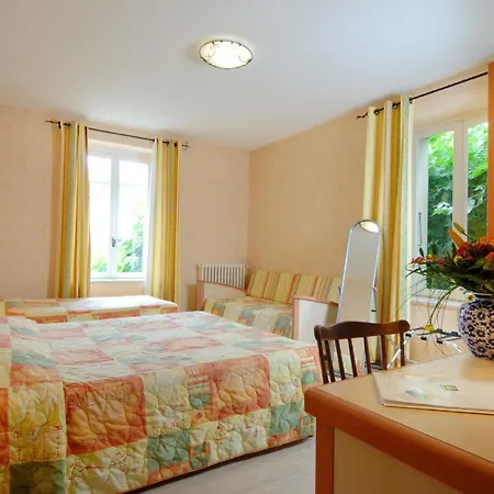 Logis Des Voyageurs Restaurant La Bonne Tabl'hay Hotel Livron-sur-Drome