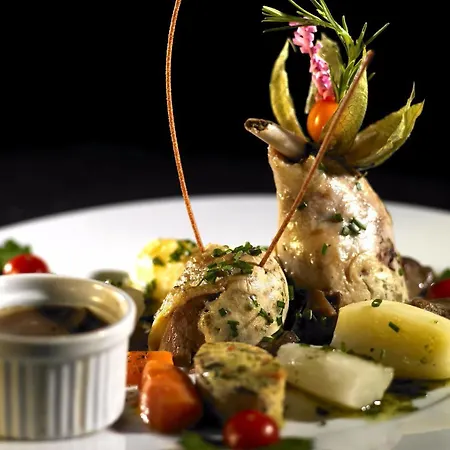 Logis Des Voyageurs Restaurant La Bonne Tabl'hay