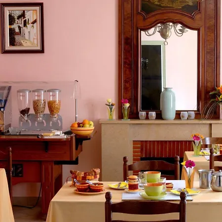 Logis Des Voyageurs Restaurant La Bonne Tabl'hay Hotel